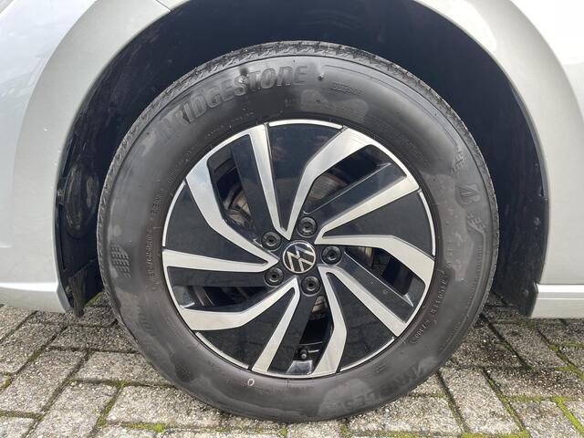 Volkswagen POLO 1.0 TSI Life 15"/Vitual cockpit/Stoelverwarming/PDC v+a/Apple Carplay & Android Auto/DAB/LED
