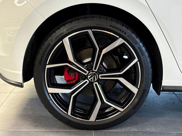 Volkswagen POLO 2.0 207pk TSI GTI / Navigatie 'Discover Media' / Adaptive Cruise Control / Velgen 'Faro', 18 inch lichtmetaal
