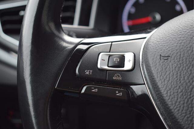 Volkswagen POLO 1.0 TSI Highline Business R-line Adaptive cruise, PDC, DAB, Carplay, Navi, Climate control