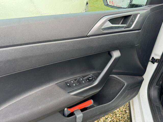 Volkswagen POLO 1.0 TSI Highline R,Clima,Digi Dash,Carplay,Navi,ParkPilot,LMV