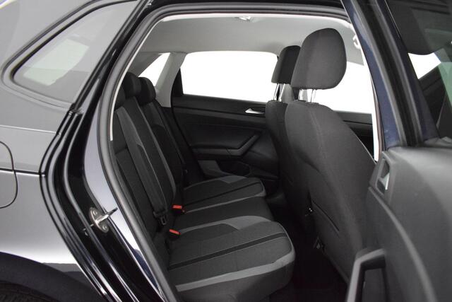 Volkswagen POLO 1.0 TSI 95pk Highline Stoelverwarming Navigatie Climate Control