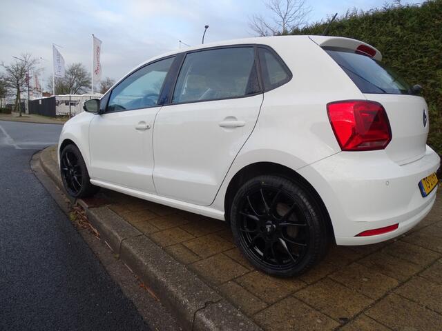 Volkswagen POLO 1.0 COMFL -Media-Aux-Pdc-Airco-Electr ram