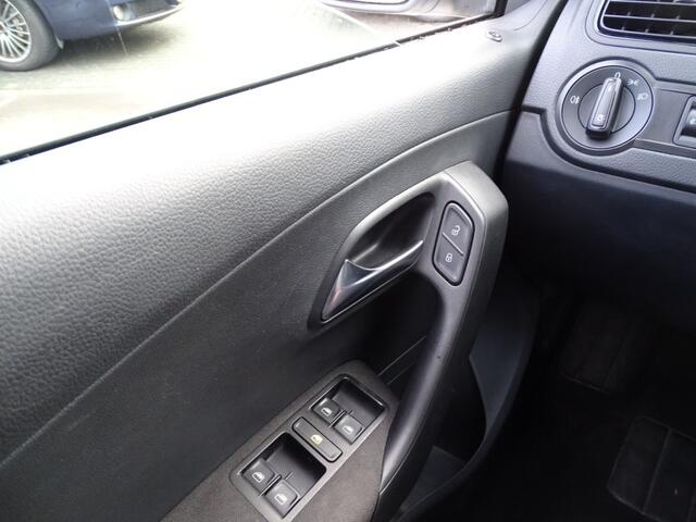 Volkswagen POLO 1.0 COMFL -Media-Aux-Pdc-Airco-Electr ram