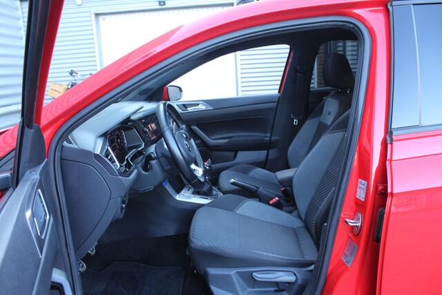 Volkswagen POLO 1.0 TSI 96pk R-Line NL-Auto NAP BTW Panoramadak Clima Cruise Navi PDC Carplay Dig. Cockpit LED