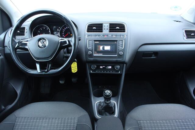 Volkswagen POLO 1.2 TSI Highline LED PANO BLUET PDC CRUISE ECC '16