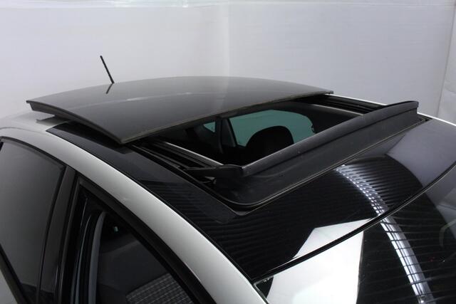 Volkswagen POLO 1.2 TSI Highline LED PANO BLUET PDC CRUISE ECC '16