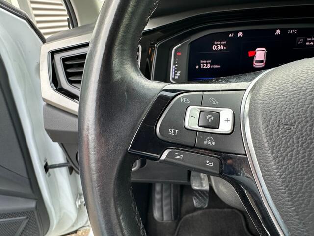 Volkswagen POLO 1.0 TSI Comfortline Business R-Line Camera Virtual cockpit C