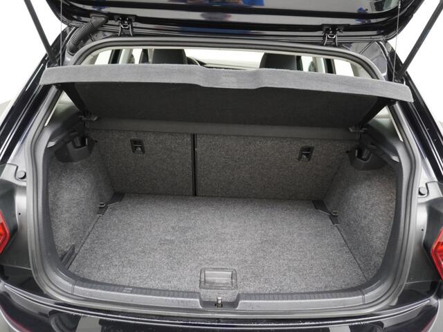 Volkswagen POLO comfort line ,nav,carplay