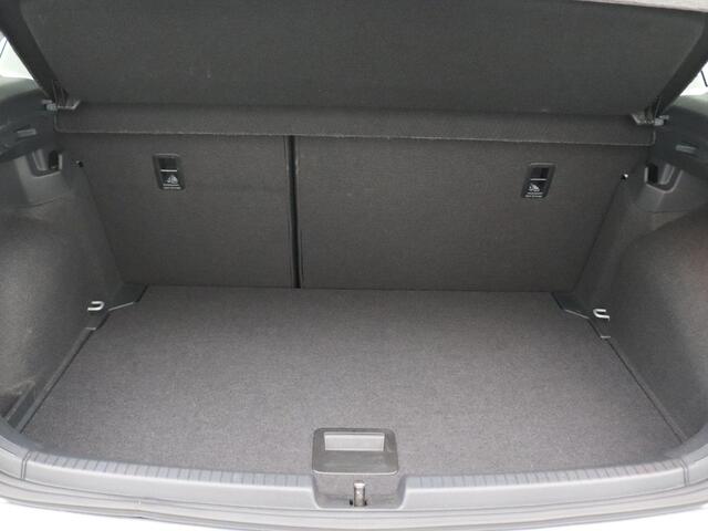 Volkswagen POLO 1.0 TSI Style 95PK Adaptieve Cruise Controle, Achteruitrijcamera, Matrix-LED Verlichting, Navi via Apple Carplay/Android Auto, Stoelverwarming, Clima, Trekhaak, 15" LM Velgen