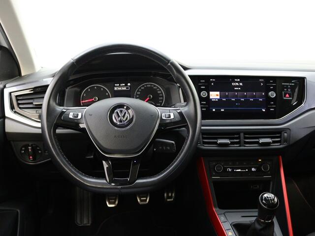 Volkswagen POLO 1.0 TSI Highline Business R | Panoramadak | Parkeersensoren |