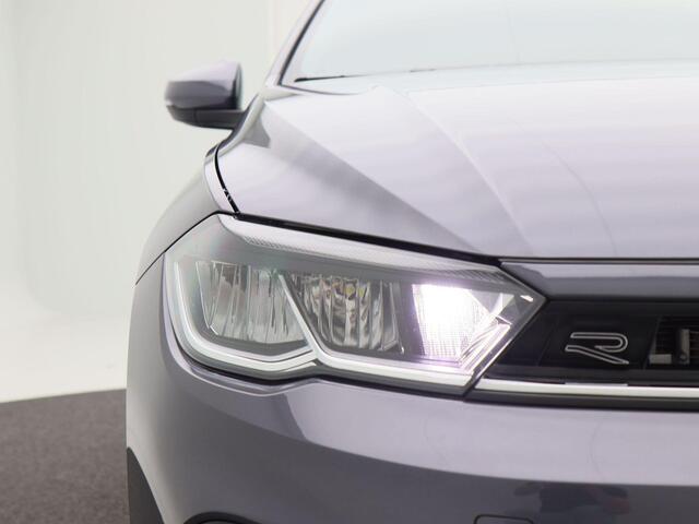 Volkswagen POLO 1.0 TSi Automaat R-Line Business | Adaptive Cruise | CarPlay | Parkeersensoren | Bluetooth | Camera | 16 Inch | 16.130 Km!!