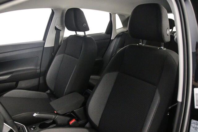 Volkswagen POLO Life 1.0 TSI 95pk Adaptive cruise control, Parkeersensoren, Stoelverwarming, App connect, DAB, Radio, Airco, Bluetooth, LED koplampen