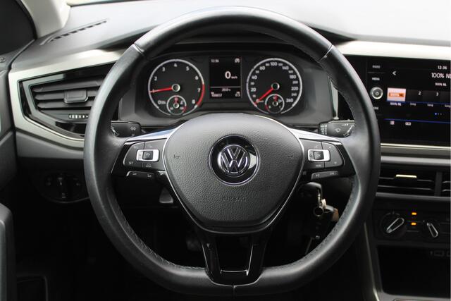 Volkswagen POLO 1.0 TSI Comfortline Airco/Apple carplay/Adaptive cruise control/Multifunctioneel stuurwiel/Elektrische ramen/Elektrisch verstelbare spiegels.