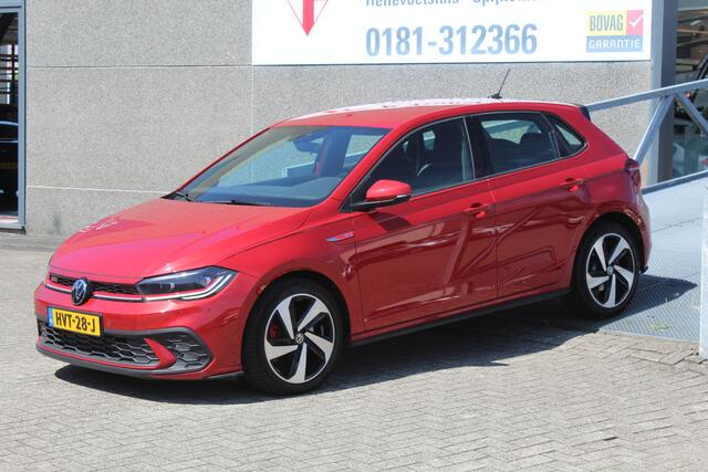 Volkswagen POLO 2.0 TSI GTI Navigatie/Virtual cockpit/Parkeersensoren rondom/Cruise control/Airco/Apple carplay/Stoelverwarming/Multifunctioneel stuurwiel/17'' Lichtmetalen velgen.