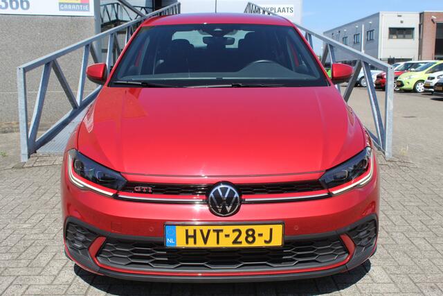 Volkswagen POLO 2.0 TSI GTI Navigatie/Virtual cockpit/Parkeersensoren rondom/Cruise control/Airco/Apple carplay/Stoelverwarming/Multifunctioneel stuurwiel/17'' Lichtmetalen velgen.