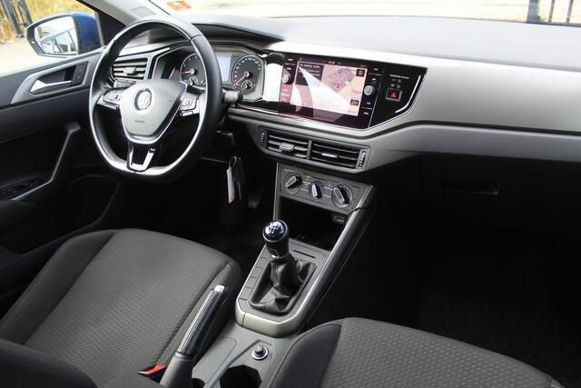 Volkswagen POLO 1.0 TSI Comfortline Orig. NL/Navigatie/Apple carplay/Adaptive cruise control/Airco/Achteruitrijcamera/Trekhaak/Multifunctioneel stuurwiel.
