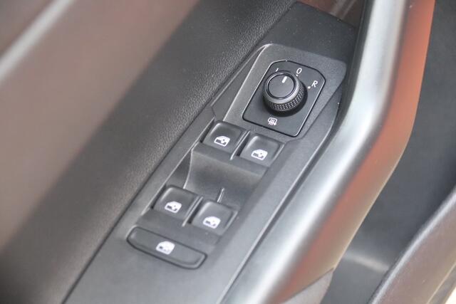 Volkswagen POLO 1.0 TSI Comfortline Business, Carplay, Navigatie, Privacy glas