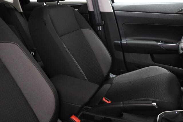 Volkswagen POLO 1.0 TSI Life Business | ASSISTANCE PACK | STOELVERWARMING | DAB | APPLE
