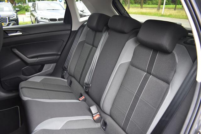 Volkswagen POLO 1.5 TSI Highline Business R / Automaat / Cruise C. / LED / Parkeerhulp / Bluetooth /