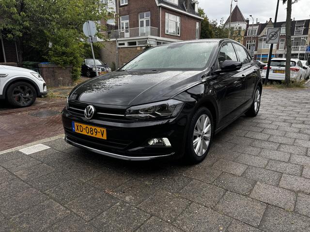 Volkswagen POLO 1.0 TSI Highline NAVI CARPLAY ECC