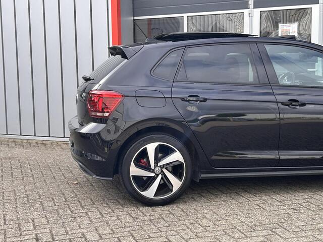 Volkswagen POLO 2.0 TSI GTI | Pano | Beats | Camera | Climate | Stoel verwarming |