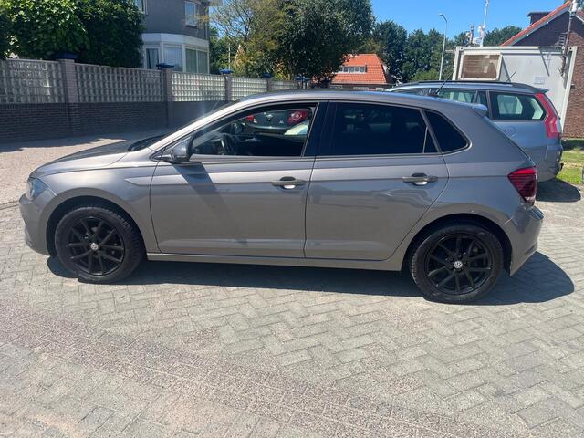 Volkswagen POLO 1.0 TSI Comfortline word nog mee gereden dus loopt iets op nieuwe apk schijven en blokken voor