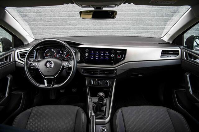 Volkswagen POLO 1.0 TSi 95 pk Comfortline | Parkeersensoren | Navigatie | Full Link
