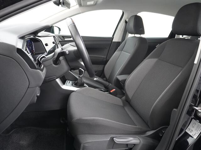 Volkswagen POLO 1.0T 96PK Adaptive Cruise Apple Carplay Android Digital-Cockpit-Pro App-Connect Dual-ECC PDC-a+v Stoel-Verwarmd Navi Life Business Lane-Assist Isofix Voicecommand DAB Front assist ChroomPack. Lmv 2/3Deelbare a-Bank 1e Eigenaar Origineel Nederlandse Auto E