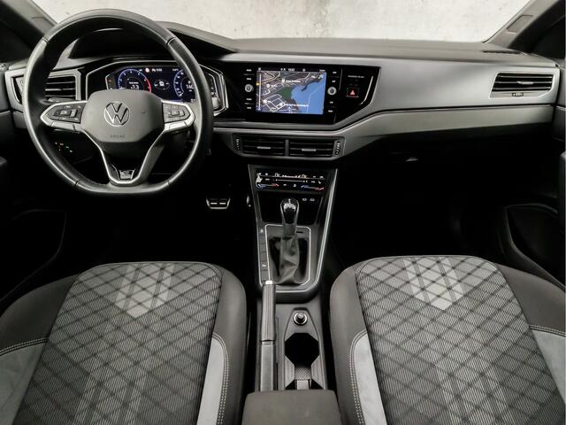 Volkswagen POLO 1.0 TSI R-Line Sport Automaat (2X R-LINE, VIRTUAL COCKPIT, APPLE CARPLAY, GRILL VERLICHT, CAMERA, STOELVERWARMING, SPORTSTOELEN, GETINT GLAS, DYNAMISCHE KNIPPERLICHTEN, ADAPTIVE CRUISE, NIEUWSTAAT)