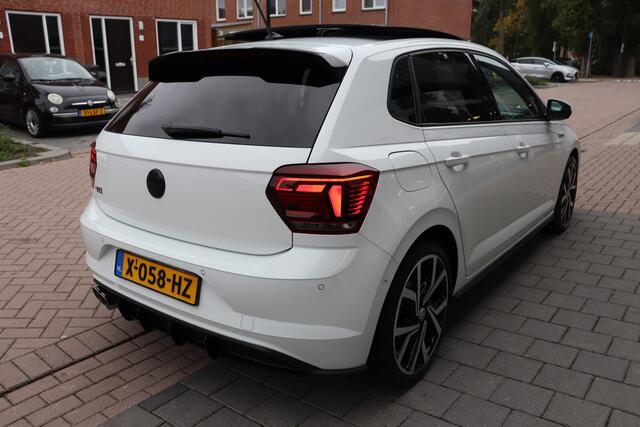 Volkswagen POLO 2.0 TSI GTI DSG. Panoramadak, Milltek uitlaat.