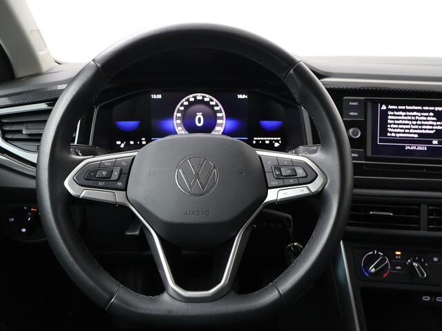 Volkswagen POLO 1.0 TSI Life | 95 PK | Achteruitrijcamera | Adaptive cruise control | Apple Carplay/Android Auto |
