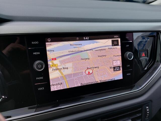 Volkswagen POLO 1.0 TSI 95pk Comfortline Executive-Pack 5-Deurs | Origineel NL | Navi + Apple Carplay + Android Auto | Airco | Adap. Cruise | Lichtsensor | Mistlampen | 15''lm