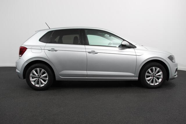 Volkswagen POLO 1.0 TSI 110pk Highline | Navigatie | Apple Carplay/Android Auto | Parkeersensoren | Adaptive cruise control | Stoelverwarming | Getinte ramen | Climatronic