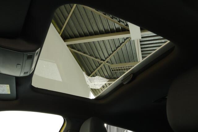 Volkswagen POLO 1.0 TSI Highline / Pano / CarPlay / ACC / Clima / Trekhaak