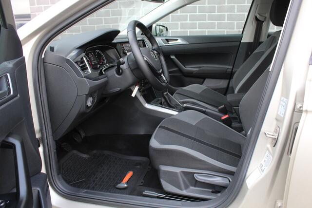 Volkswagen POLO 1.0 TSI Highline / Carplay / Navigatie / Climate / N.A.P.