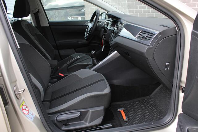 Volkswagen POLO 1.0 TSI Highline / Carplay / Navigatie / Climate / N.A.P.