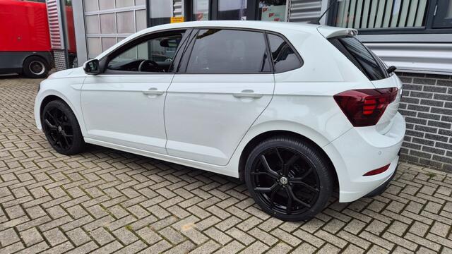 Volkswagen POLO 1.0 AIRCO CRUISE VIRTUAL ACC NAVI STOELVERWARMING PDC