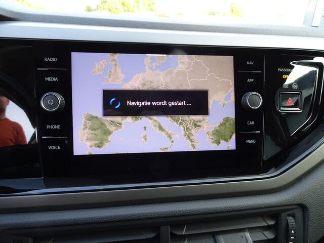 Volkswagen POLO 1.0 TSI Comfortline Airco, navigatie, app-connect, parkeersensoren voor en achter, licht metalen velgen 16 inch, cruise controle, enz.