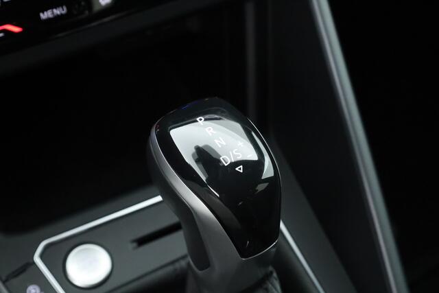 Volkswagen POLO 1.0 TSI R-Line DSG | Apple CarPlay | Camera | Keyless | IQ. Light | Stoelverw. | Adapt. Cruise