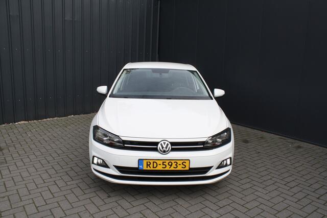 Volkswagen POLO 1.0 TSI Comfortline - NAVIGATIE - AIRCO - TREKHAAK - 5-DEURS