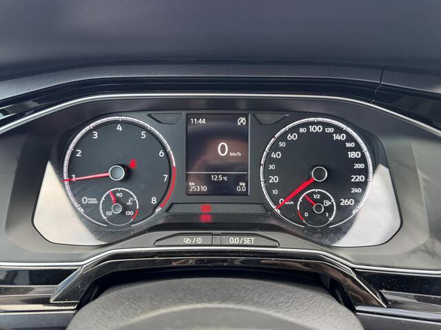 Volkswagen POLO 1.0 TSi Highline | Climatronic | Adaptive Cruise | LED Dagrijverlichting | Sportstoelen | 16 Inch | 25.309 Km!!