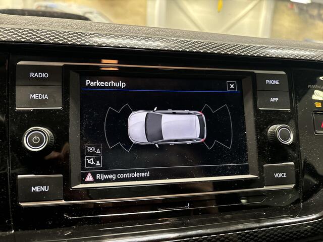 Volkswagen POLO 1.0 TSI 95pk Life · Apple/Android Car Play · Airco · P-Sensoren · DAB · Getint Glas · 15'' Inch · Garantie t/m 10-10-2027 of 100.000km