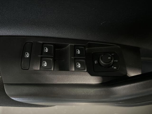 Volkswagen POLO 1.0 TSI 95pk Life · Apple/Android Car Play · Navigatie · P-Sensoren · Draadloos Opladen · 15'' Inch · Garantie t/m 28-08-2027 of 100.000km