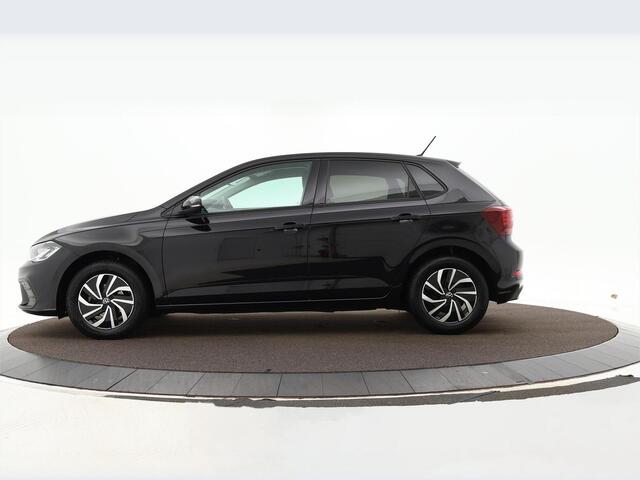 Volkswagen POLO 1.0 TSI Life · Apple/Android Car Play · Navigatie · Getint Glas · Draadloze Oplader · 15'' Inch · Garantie t/m 27-10-2027 of 100.000km