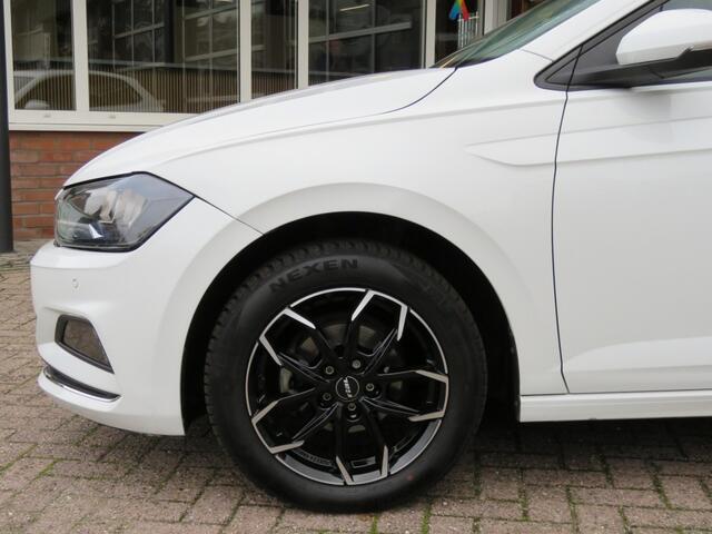 Volkswagen POLO 1.0 TRENDLINE / Airco / Sportvelgen / Pdc V + A / BOVAG garantie