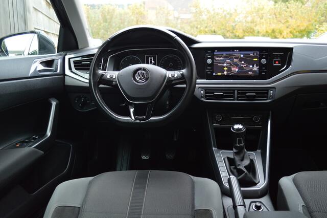 Volkswagen POLO 1.0 TSI Highline Navi CarPlay Pdc