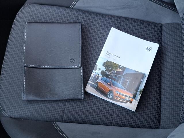 Volkswagen POLO 1.0 TSI Highline R-Line | Schuifdak | R-Line pakket | Navigatie | Parkeersensoren voor en achter | Mooie Lage Kilometerstand met NAP !!