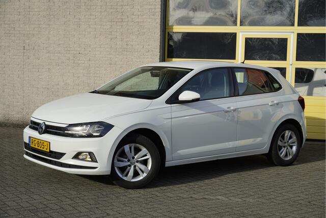 Volkswagen POLO 1.0 TSI 5drs Comfortline BJ2017 Lmv 15" | Led | Navi | App-Connect | Airco | Cruise control | Getint glas | Nw-model!