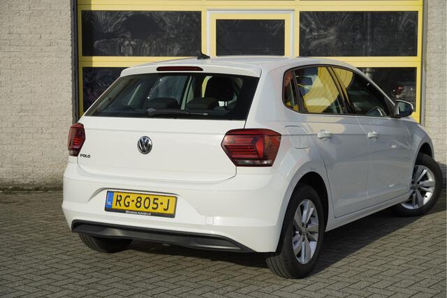 Volkswagen POLO 1.0 TSI 5drs Comfortline BJ2017 Lmv 15" | Led | Navi | App-Connect | Airco | Cruise control | Getint glas | Nw-model!