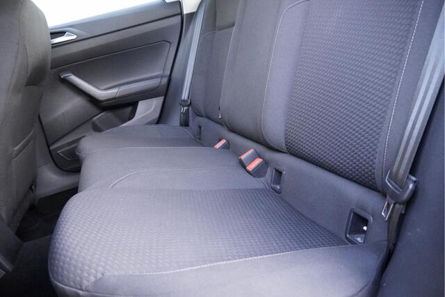 Volkswagen POLO 1.0 TSI 5drs Comfortline BJ2017 Lmv 15" | Led | Navi | App-Connect | Airco | Cruise control | Getint glas | Nw-model!